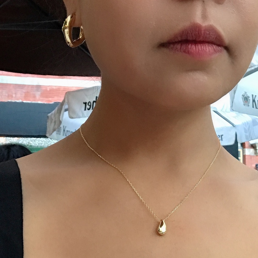 Cate 18K Gold Vermeil Water Droplet Necklace - Picture 3 of 9